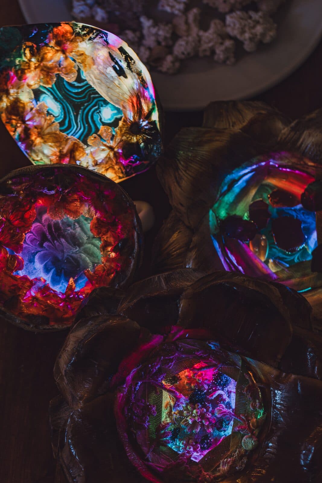 Several Eluztres lamps glowing together