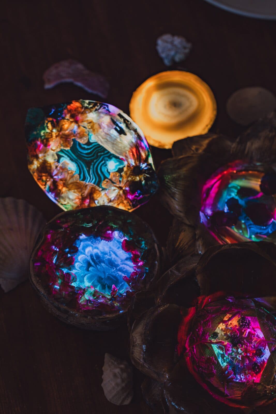 Several Eluztres lamps glowing together